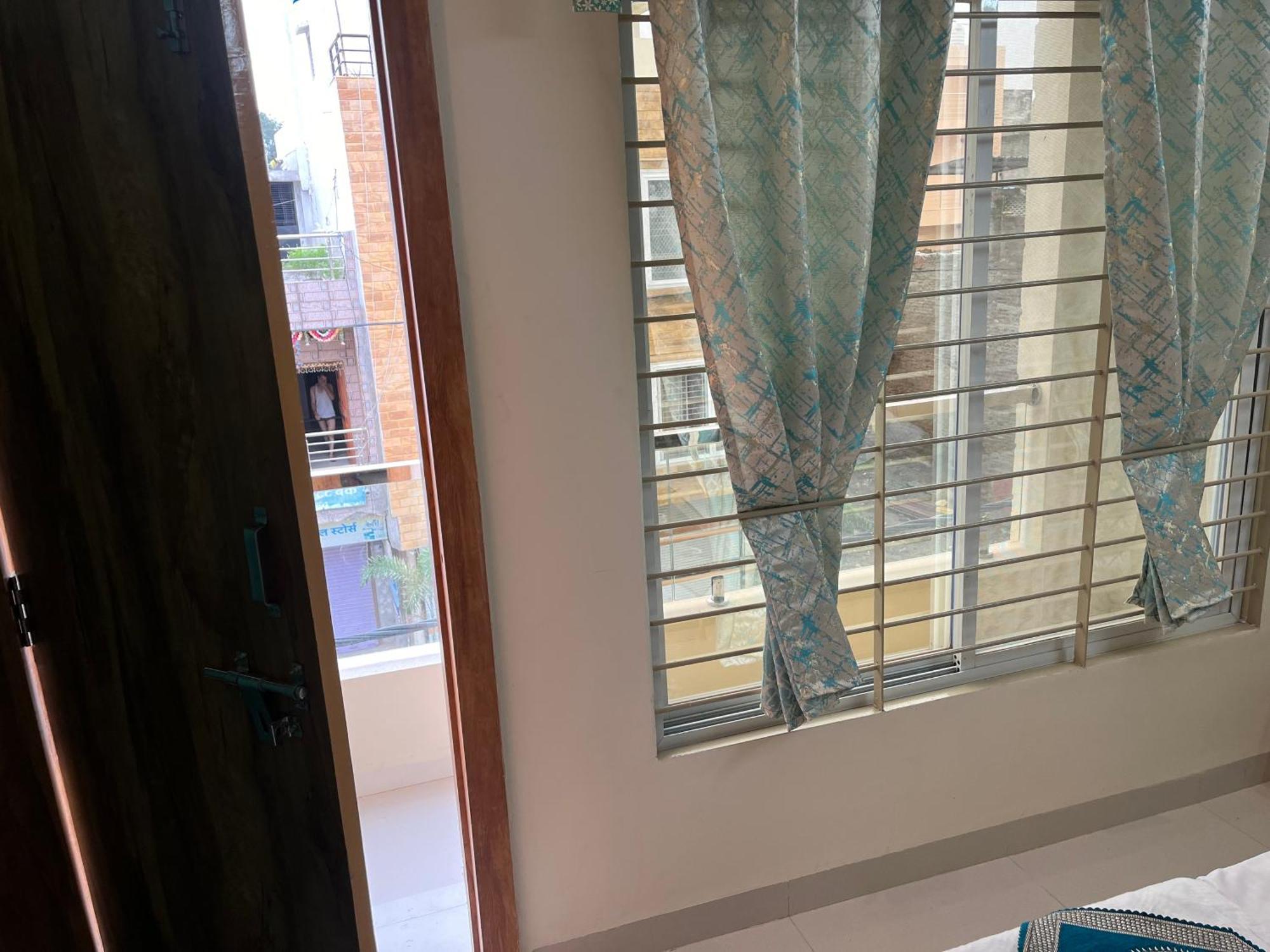 Hotel Shivashray Luxury Stays & Inn Ujjain Exteriör bild