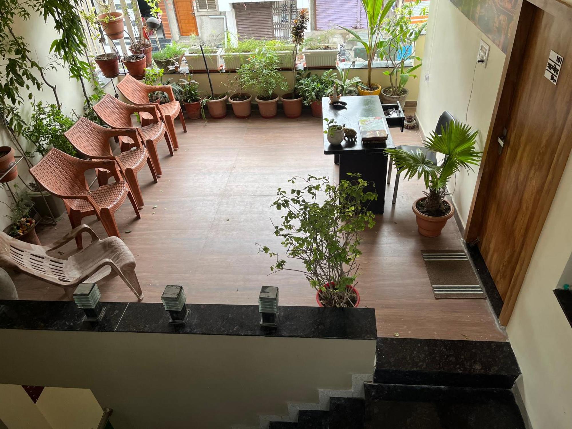 Hotel Shivashray Luxury Stays & Inn Ujjain Exteriör bild